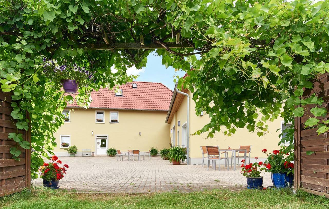 Hotel Bei Meyers Schlafen & Feiern Bohlen  Exterior foto